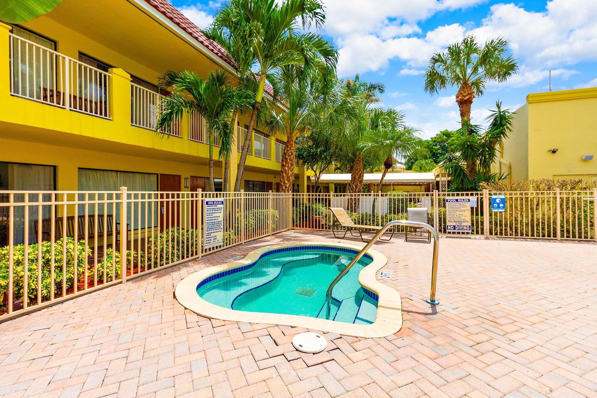 Oasis Boca Raton Hotell Eksteriør bilde